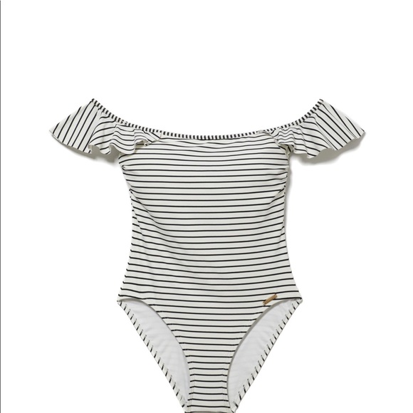 Vince Camuto one piece swimsuit - Picture 6 of 8